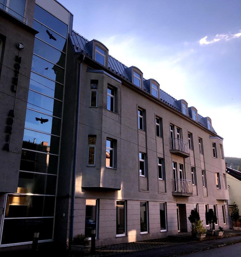 Hotel Adria Nová Dubnica Екстериор снимка