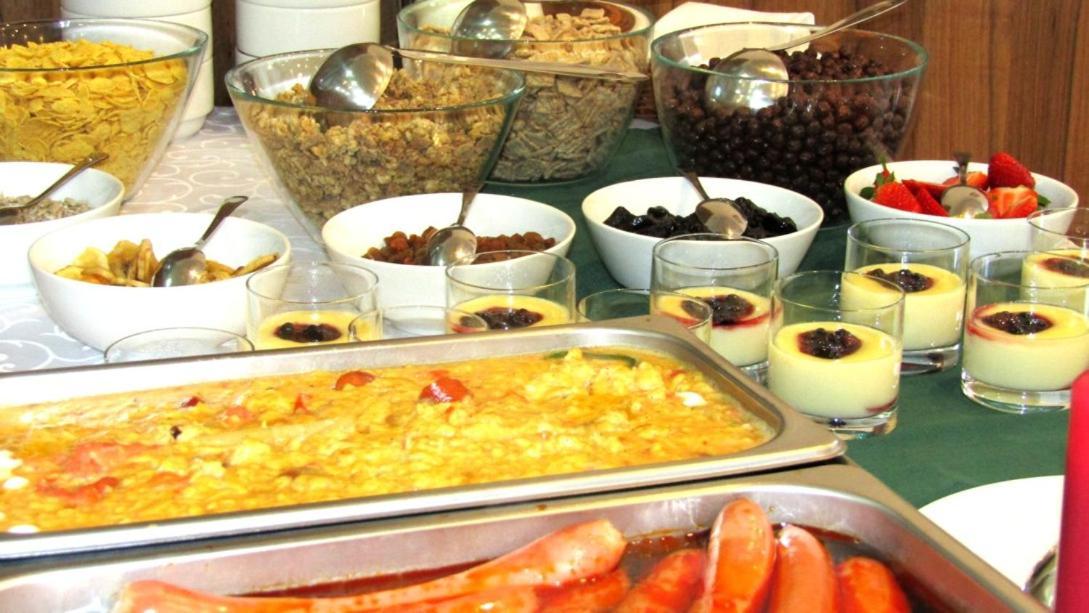 Hotel Adria Nová Dubnica Екстериор снимка