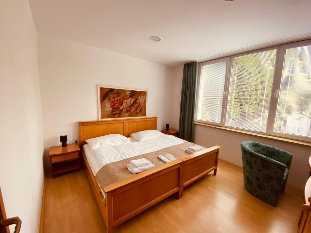 Hotel Adria Nová Dubnica Екстериор снимка